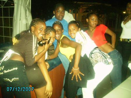 Les danseuses de l'azap 